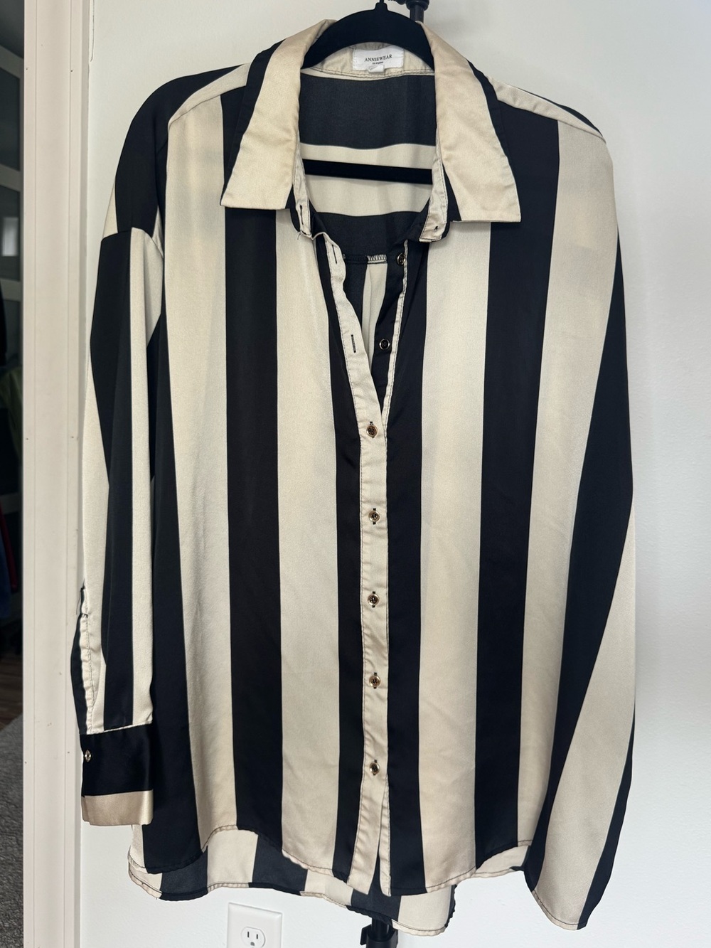 Anniewear Los Angeles Black & Cream Striped Button Down Blouse XL